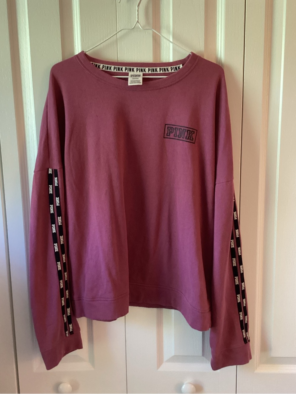 PINK Victoria's Secret Women's Plum Sweatshirt Long Sleeve Size Large